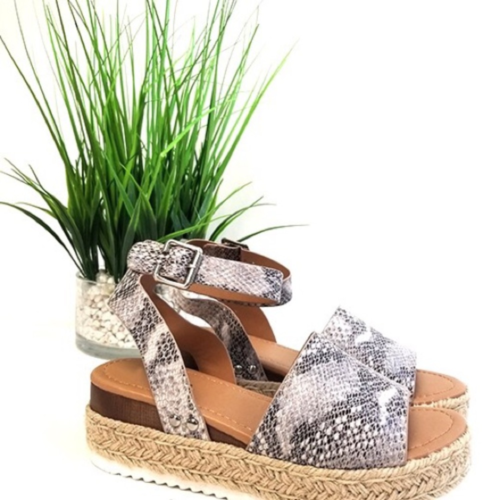 Beige Python Espadrilles. ⚠️Price Firm⚠️ - Picture 4 of 5